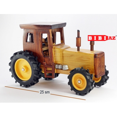 Деревянный трактор 586
